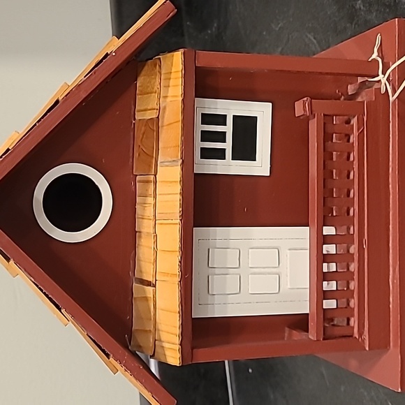 Birdhouse - Picture 2 of 5